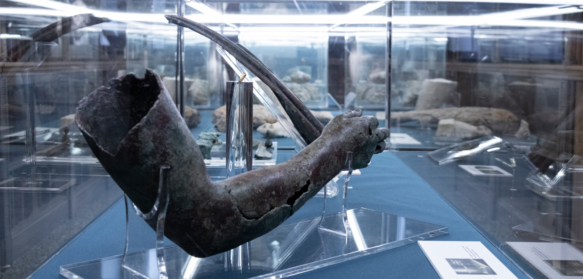 Από τα νομικά βιβλία του Κώστα Σημίτη μέχρι το ναυάγιο των Αντικυθήρων-4