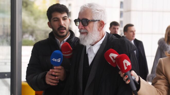 πέτρος-φιλιππίδης-εναν-χρόνο-ήμουν-φ-563406157