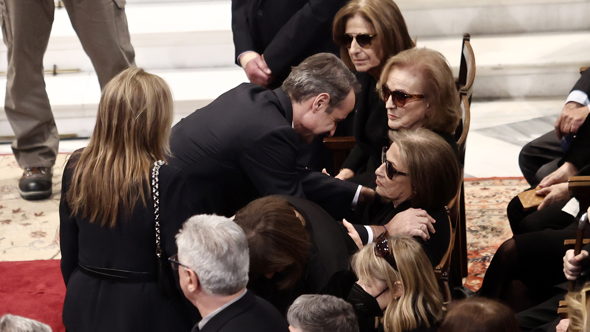 Ο αποχαιρετισμός στον Κώστα Σημίτη-3