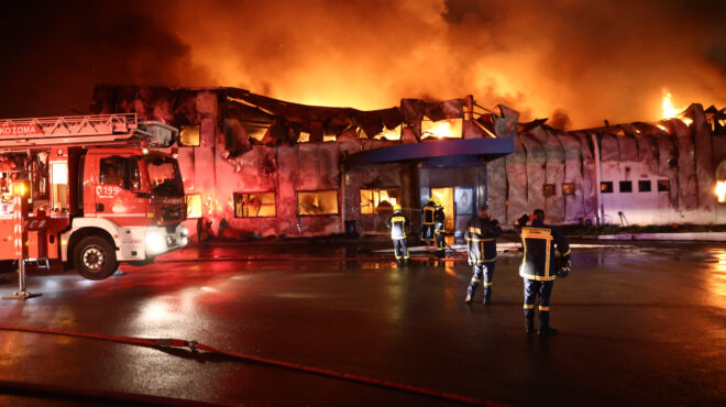 κορωπί-σε-ύφεση-η-φωτιά-κάηκαν-χώροι-563416882