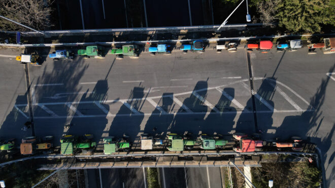 τρίκαλα-αγρότες-απέκλεισαν-τον-κόμβο-563439763