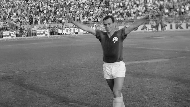 μίμης-δομάζος-1942-2025-τα-μυθικά-παράσημα-563433409