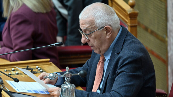 θεωρείο-αλλαγές-στη-βουλή-563439475