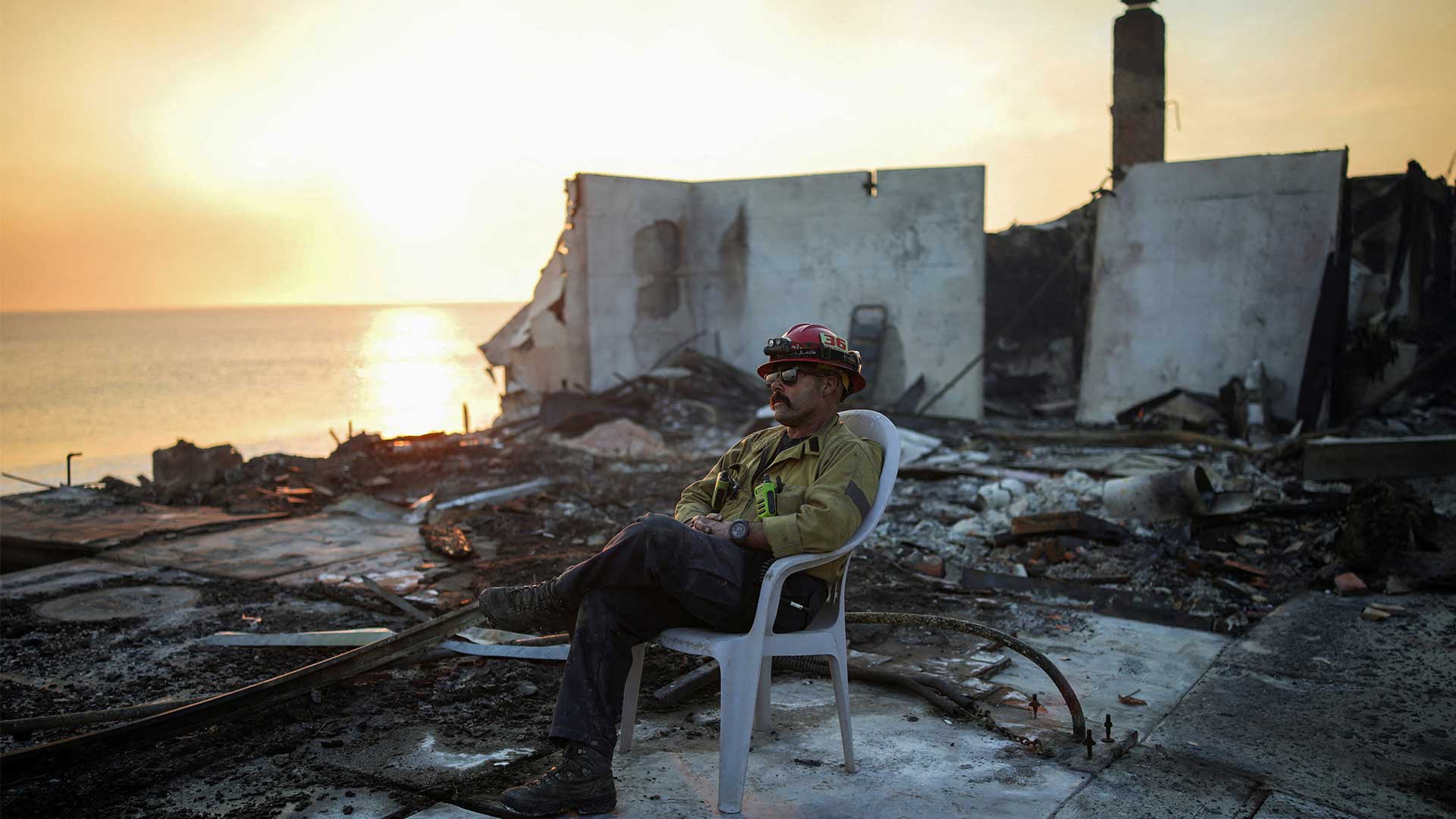 Η πύρινη κόλαση της Καλιφόρνιας μέσα από 12 φωτογραφίες-5
