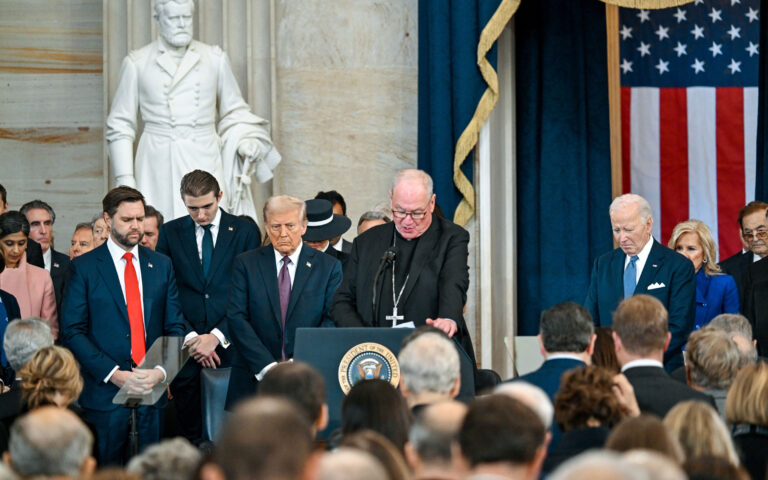 ηπα-ντόναλντ-τραμπ-λεπτό-προς-λεπτό-563426614