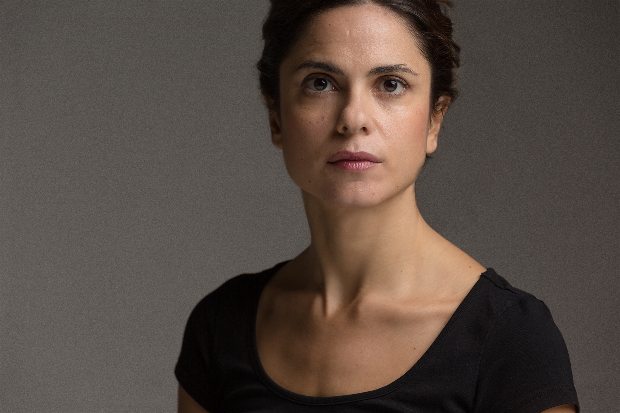 Καρυάτιδα αναζητείται – Δίκοπο μαχαίρι η κωμωδία-2