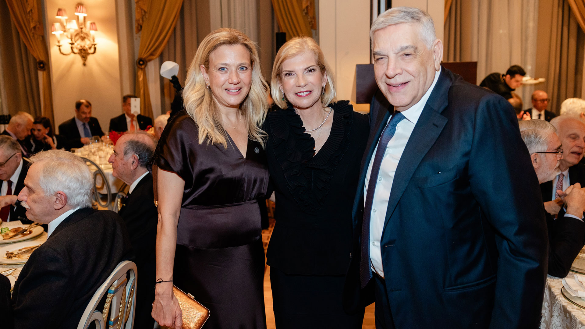 Με ιστορίες από το παρελθόν και βλέμμα στο μέλλον το γκαλά του Κολλεγίου Αθηνών-1