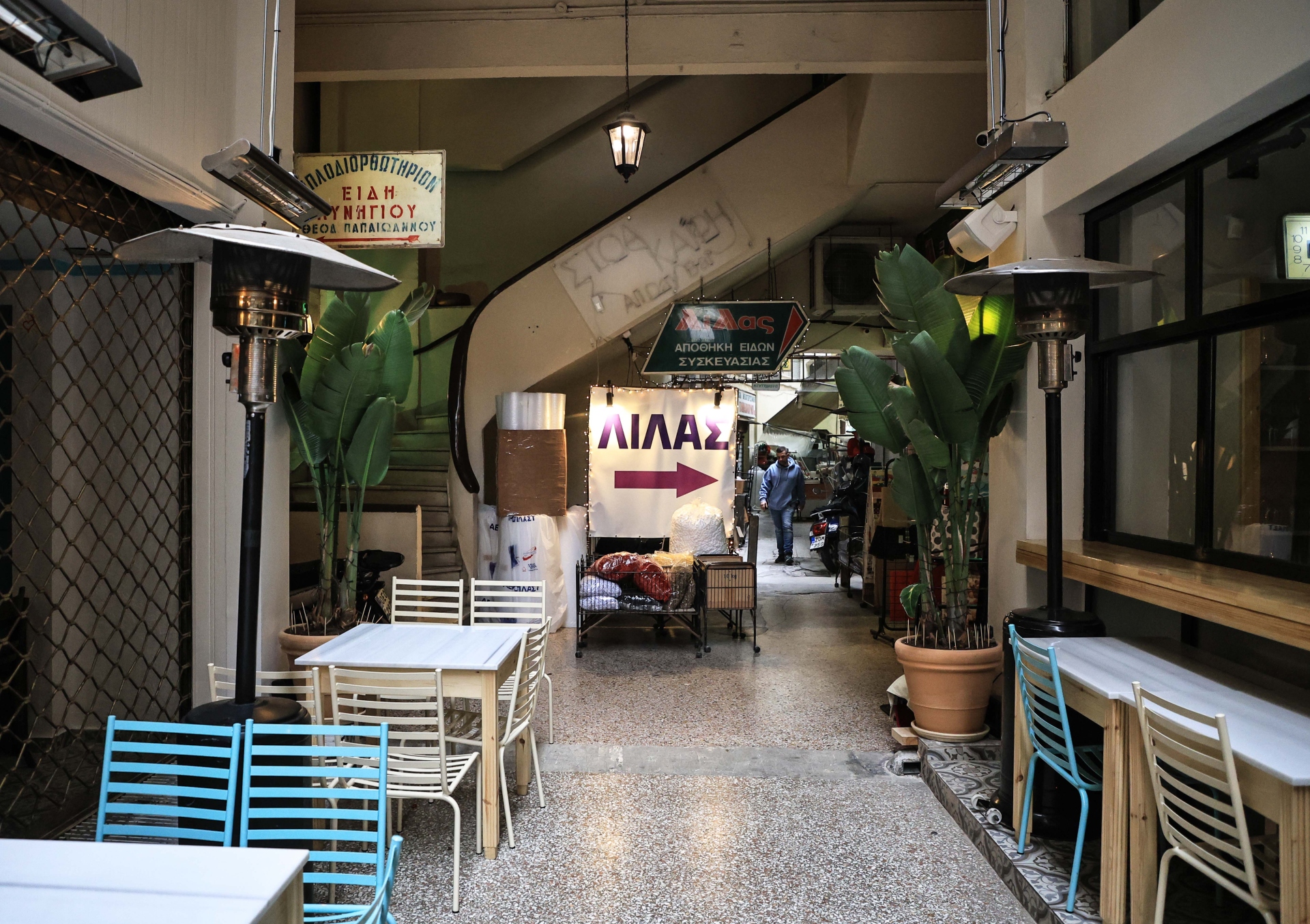 Στοά Καΐρη: Εκεί που η παλιά Αθήνα συναντά τα Airbnb-2