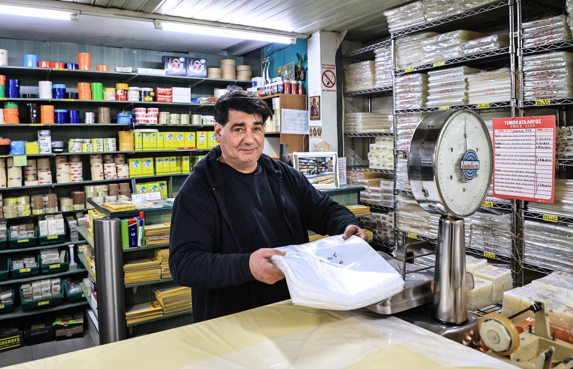 Στοά Καΐρη: Εκεί που η παλιά Αθήνα συναντά τα Airbnb-12