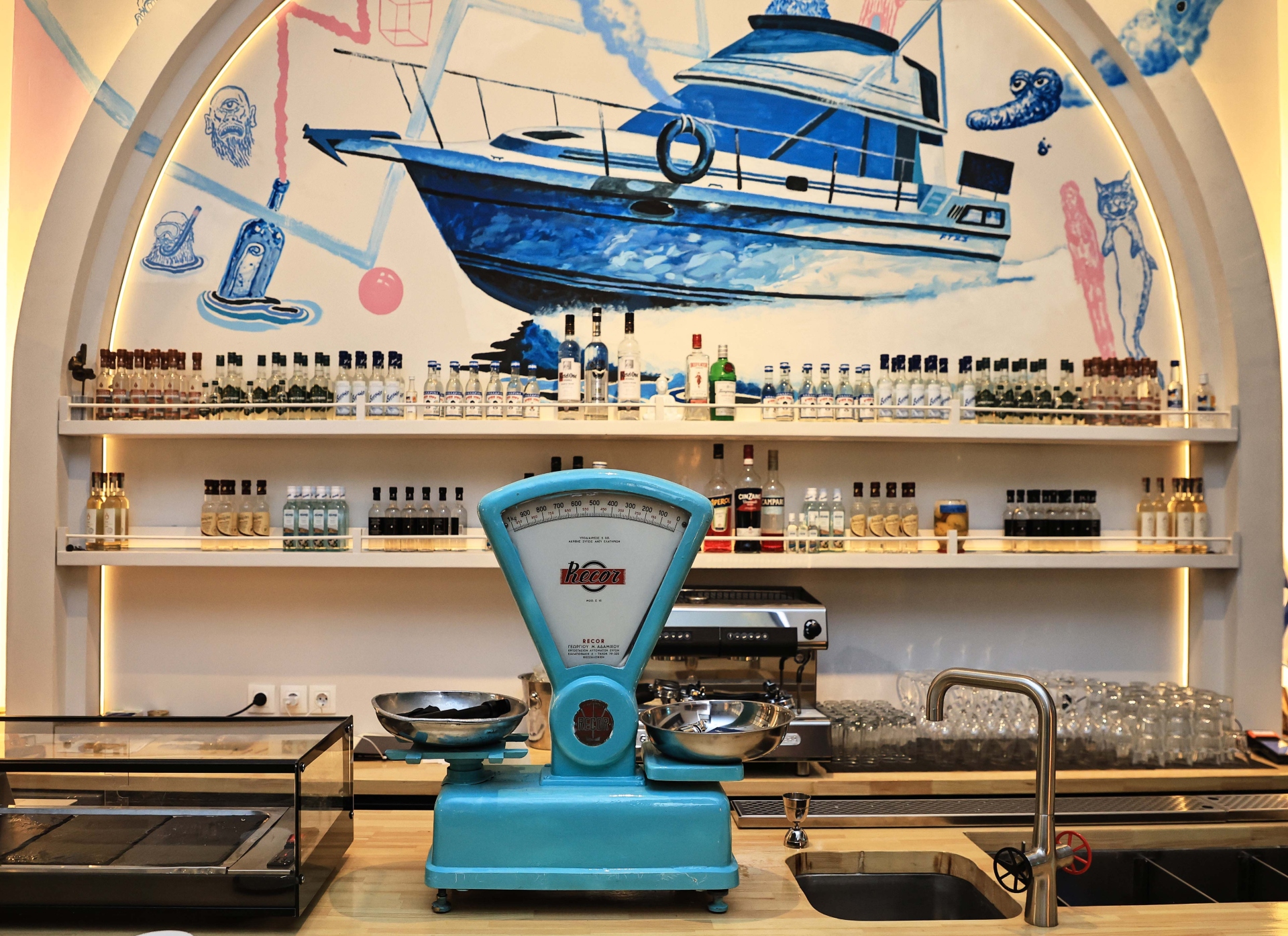 Στοά Καΐρη: Εκεί που η παλιά Αθήνα συναντά τα Airbnb-19