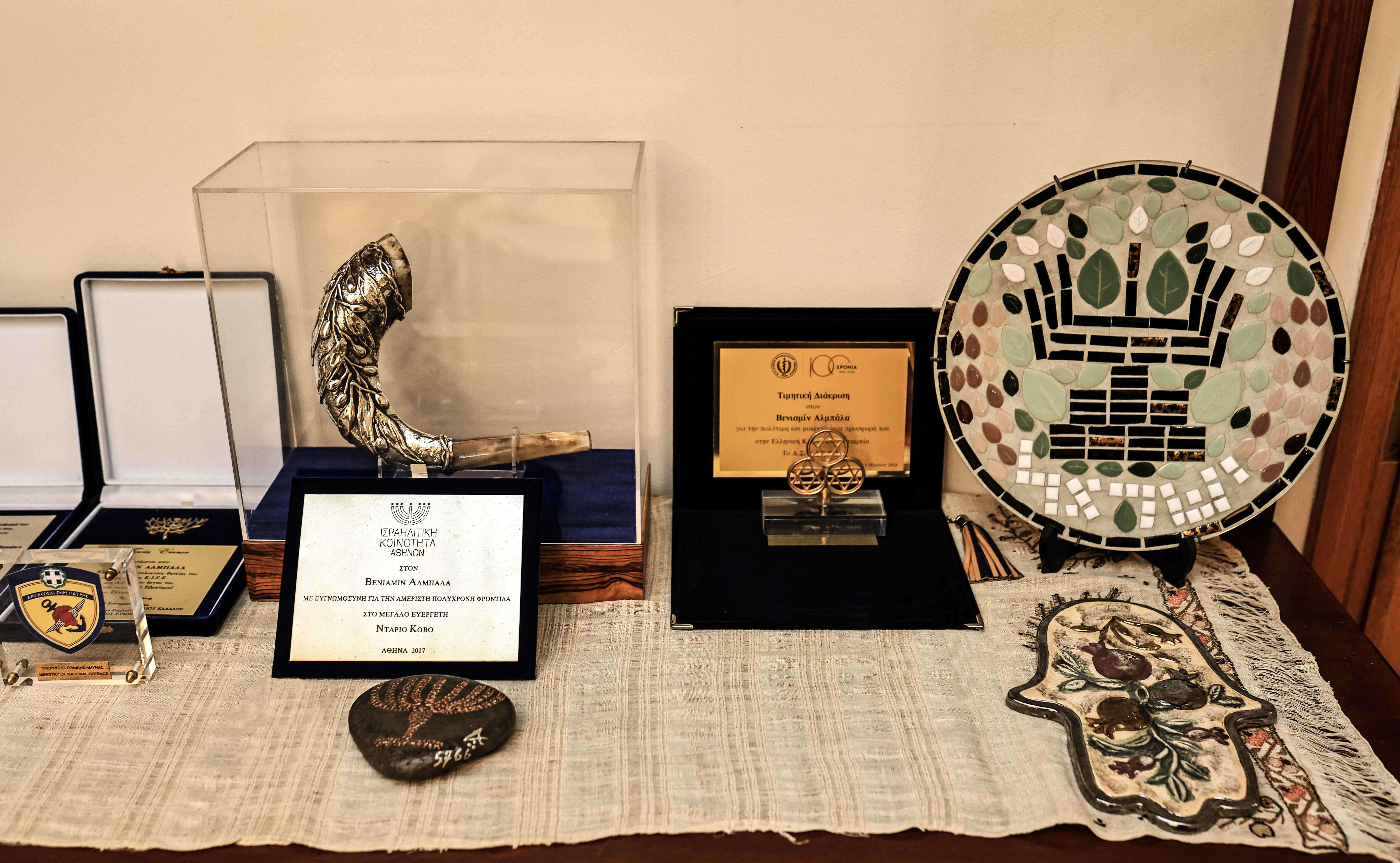 «Η μητέρα μου ανέβηκε δύο φορές στο τρένο για το Αουσβιτς»-8