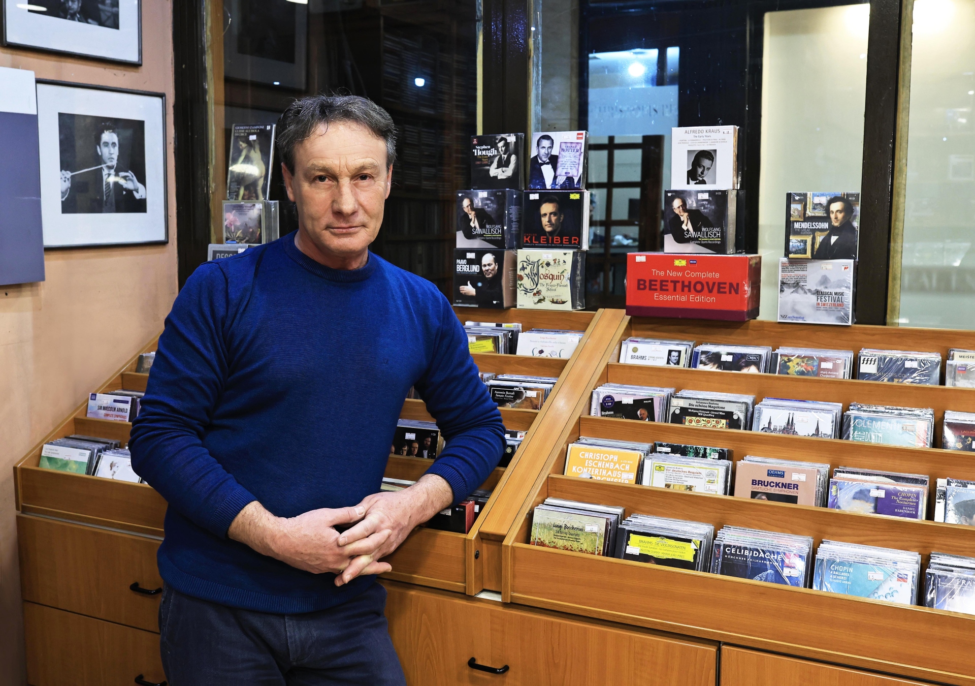 Στοά Οπερας: Περπατώντας σε πεντάγραμμα-9