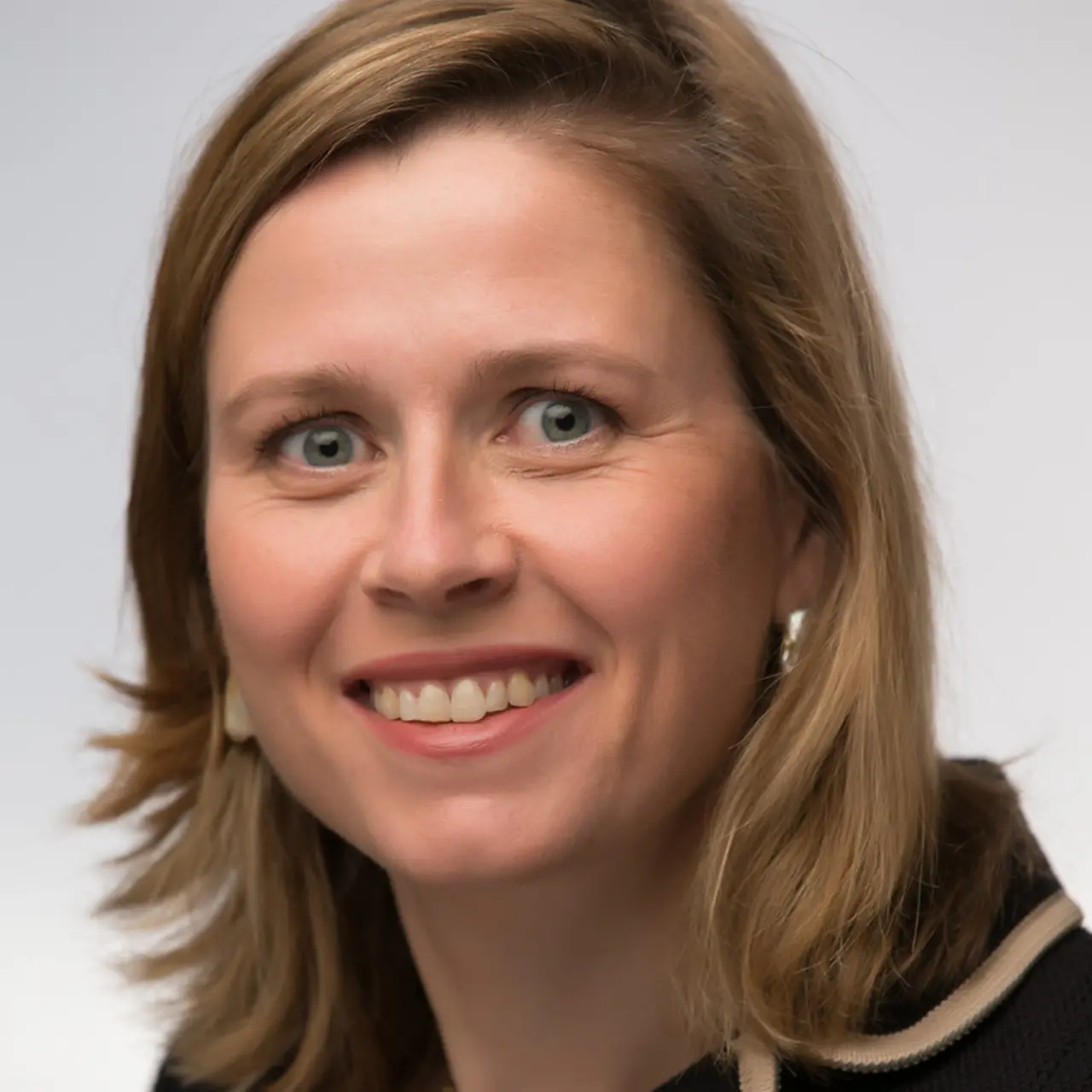 φιόνα-σκοτ-μόρτον-στην-κ-οι-πλουτοκρ-563435365