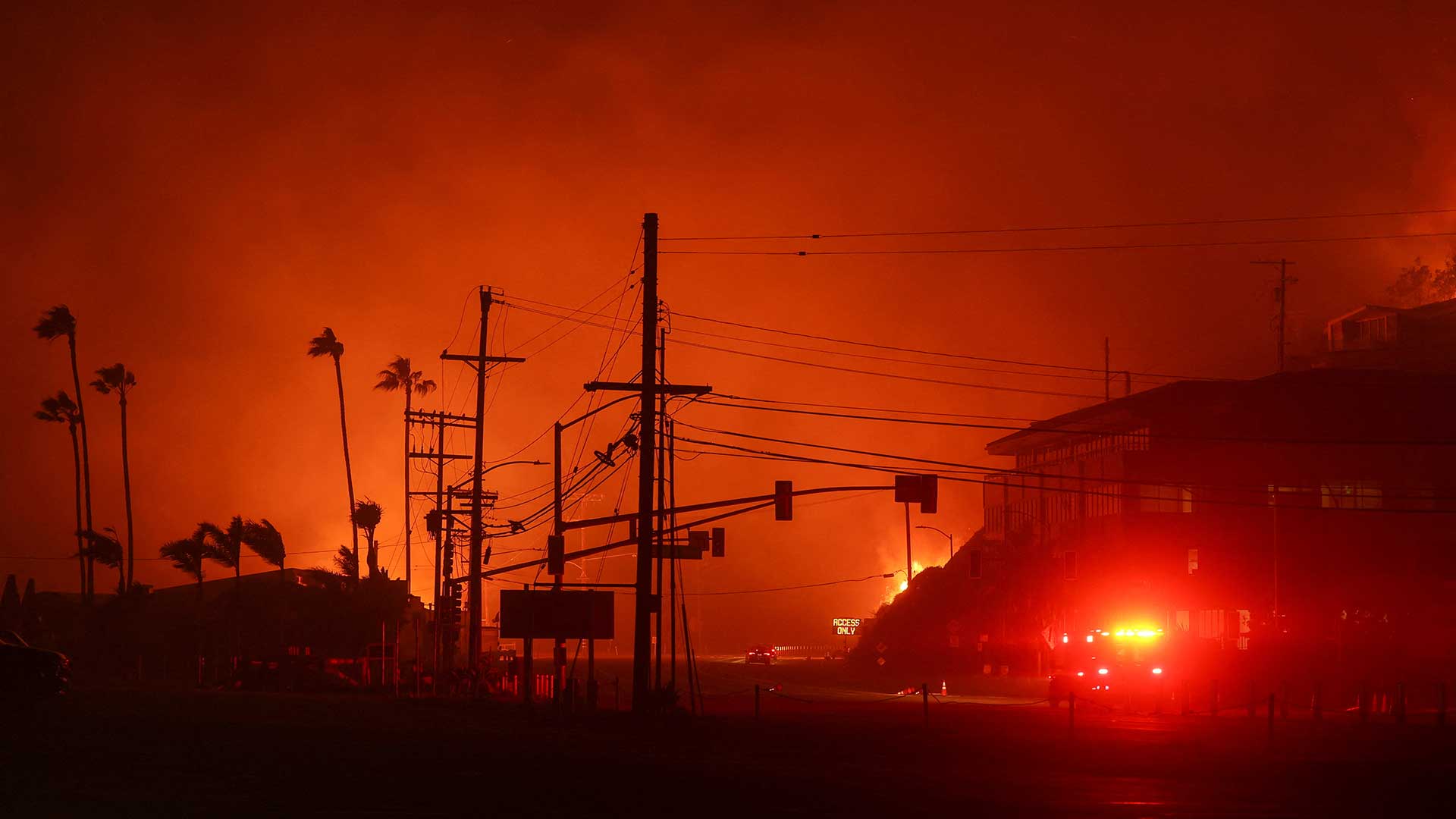 Η πύρινη κόλαση της Καλιφόρνιας μέσα από 12 φωτογραφίες-9
