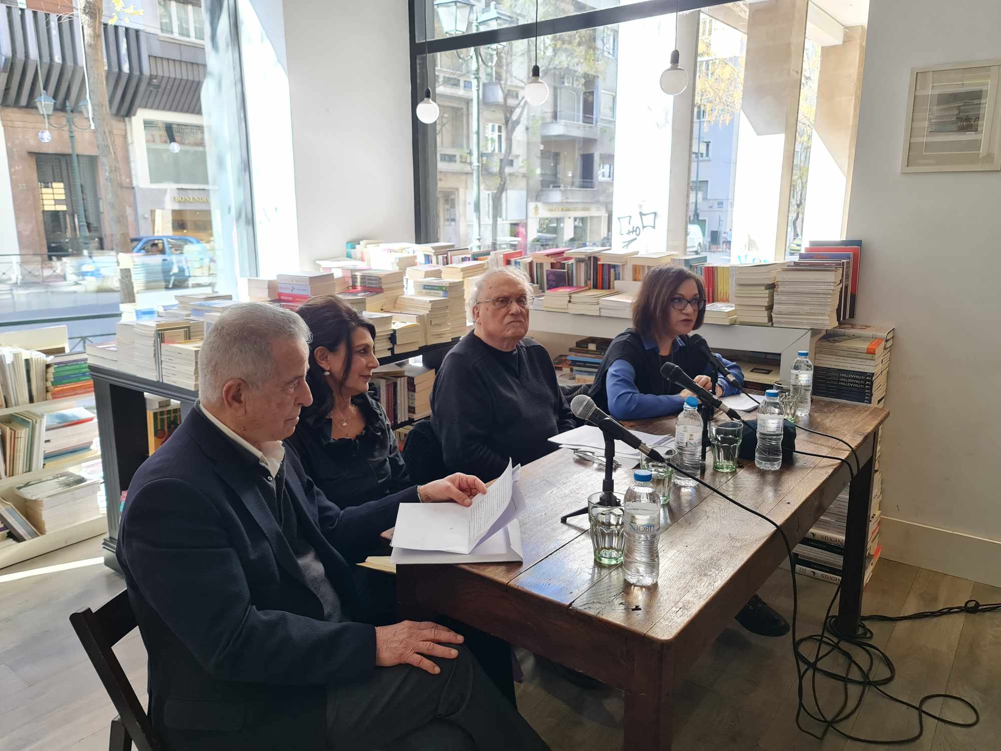 Ανάπλους στην ποίηση του Παναγιώτη Κερασίδη στο βιβλιοπωλείο «Επί Λέξει»-1