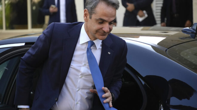 στη-σαουδική-αραβία-ο-κυρ-μητσοτάκης-τ-563413840