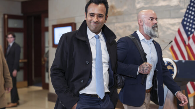 εκτός-κυβέρνησης-τραμπ-ο-βιβέκ-ραμασο-563426386