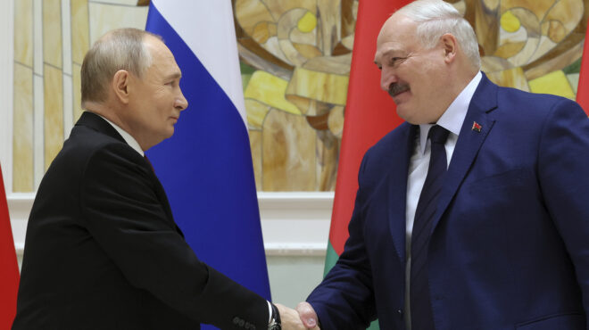 λευκορωσία-ο-πούτιν-συνεχάρη-τον-λουκ-563437780