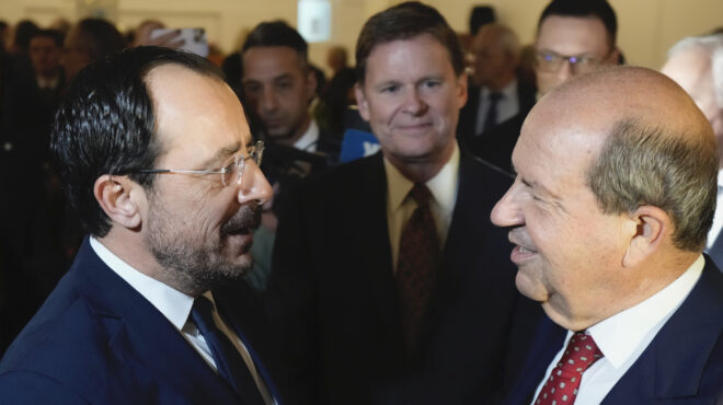 κύπρος-χριστοδουλίδης-και-τατάρ-συζη-563426419