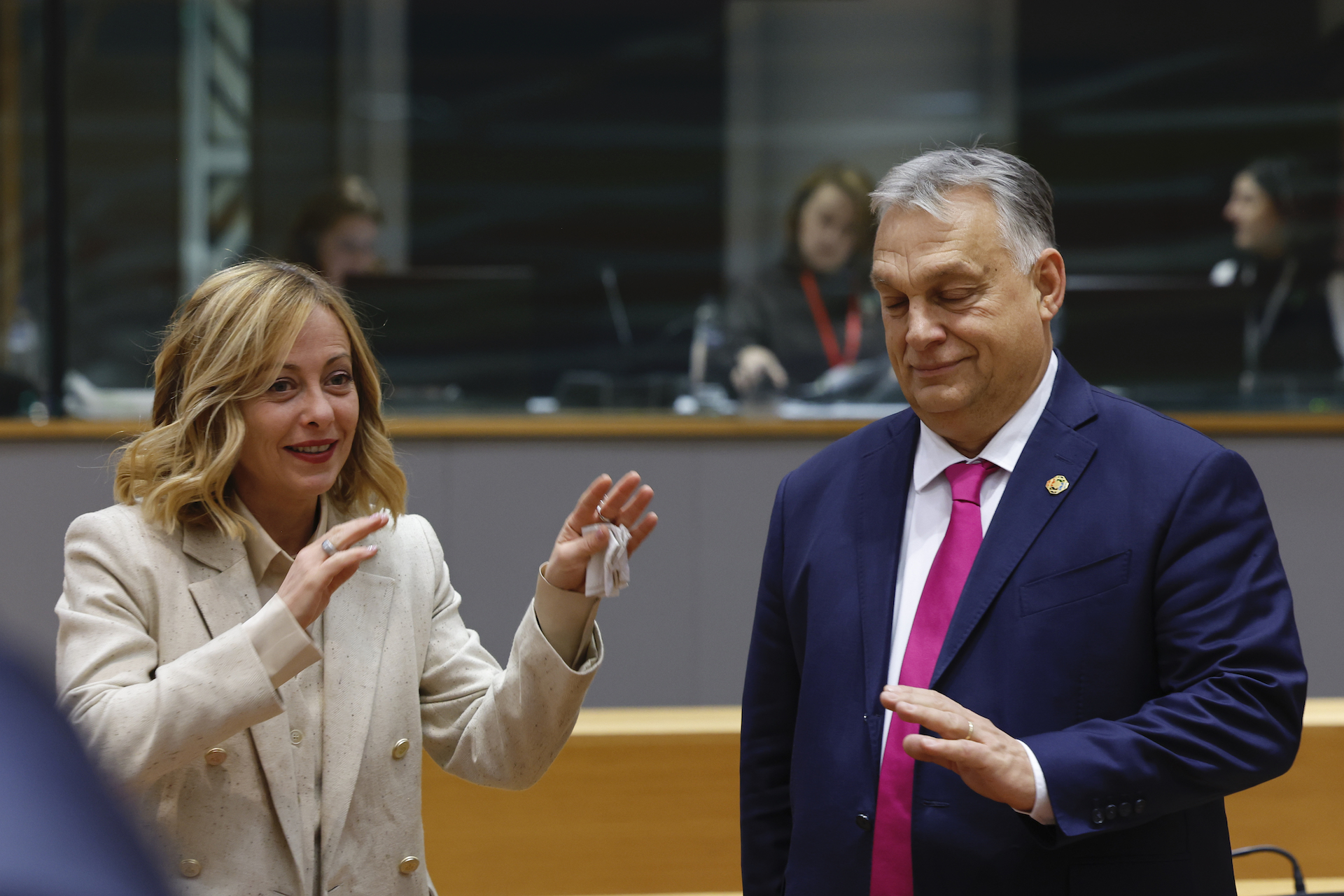 Οι Ευρωπαίοι που «κυνηγούν» την εύνοια του Τραμπ και οι «αδυναμίες» τους-3