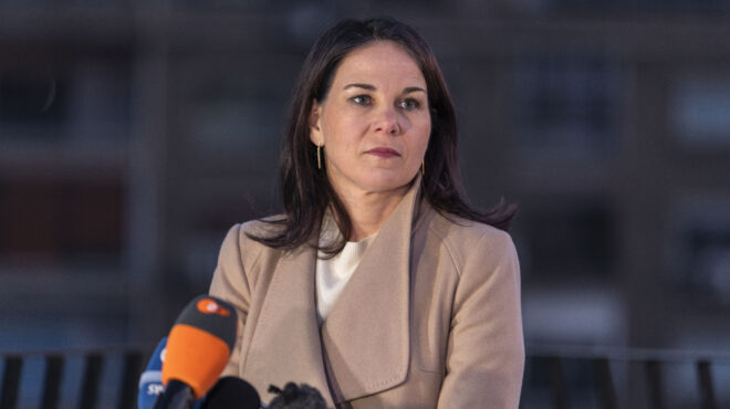 γερμανία-πιέσεις-στην-ευρώπη-για-χαλά-563405206