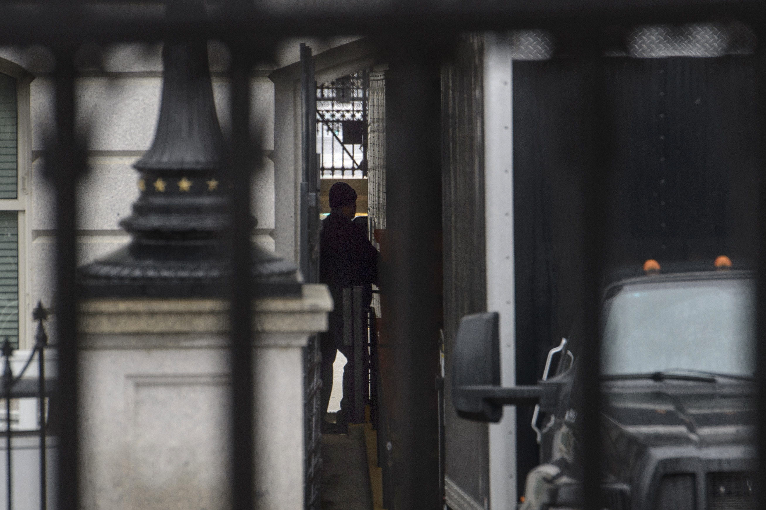 Οι Μπάιντεν φεύγουν, οι Τραμπ έρχονται: Μετακόμιση… προεδρικών διαστάσεων μέσα σε πέντε ώρες-1