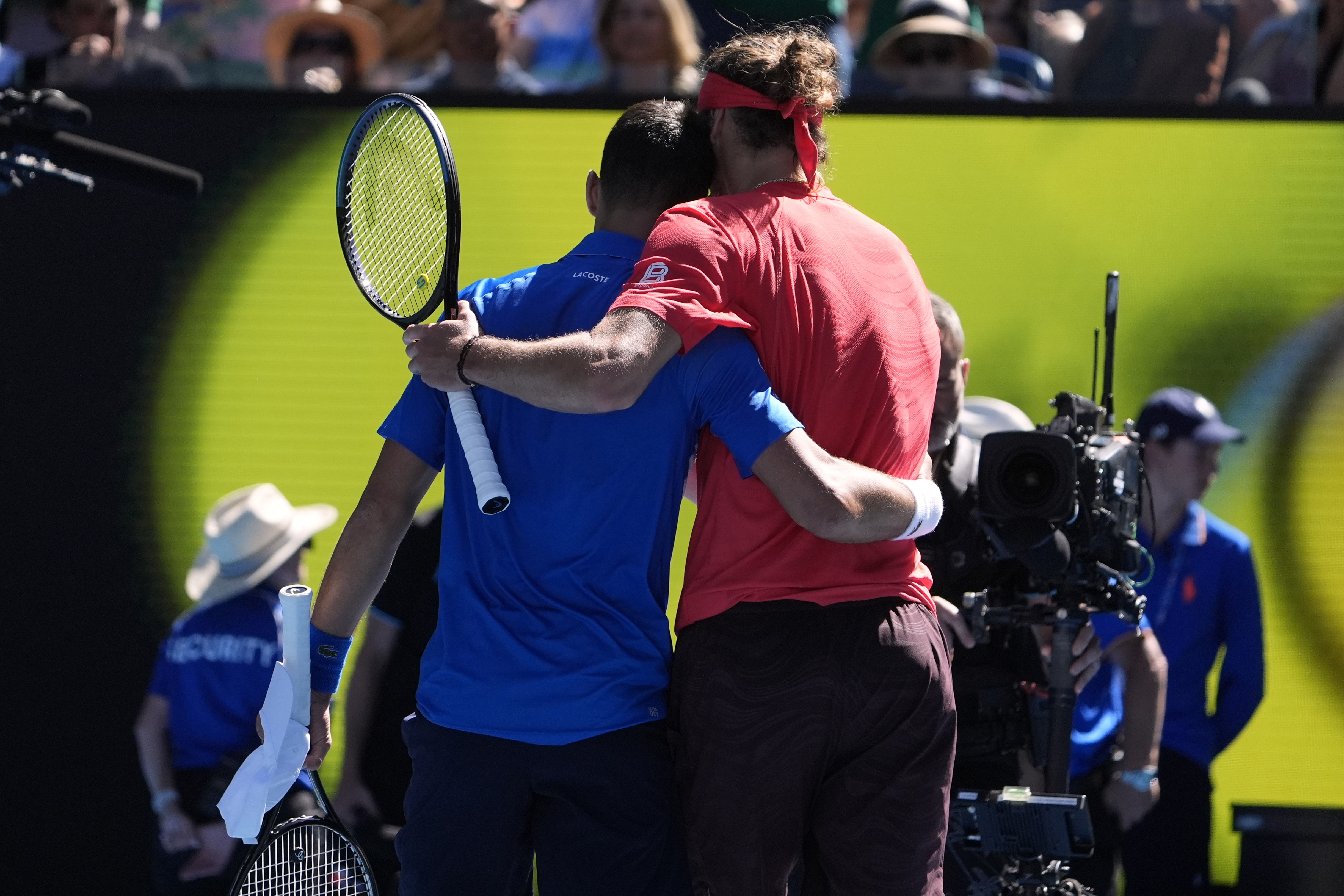 Τζόκοβιτς: Εγκατέλειψε τραυματίας και υπό αποδοκιμασίες το Αυστραλιανό Open – Στον τελικό ο Ζβέρεφ-1