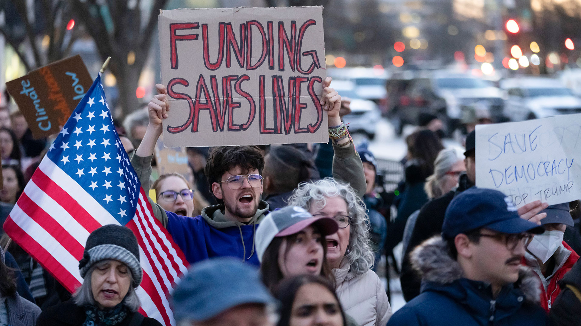 Πυρ ομαδόν κατά διεθνών εταίρων και εσωτερικών εχθρών-3