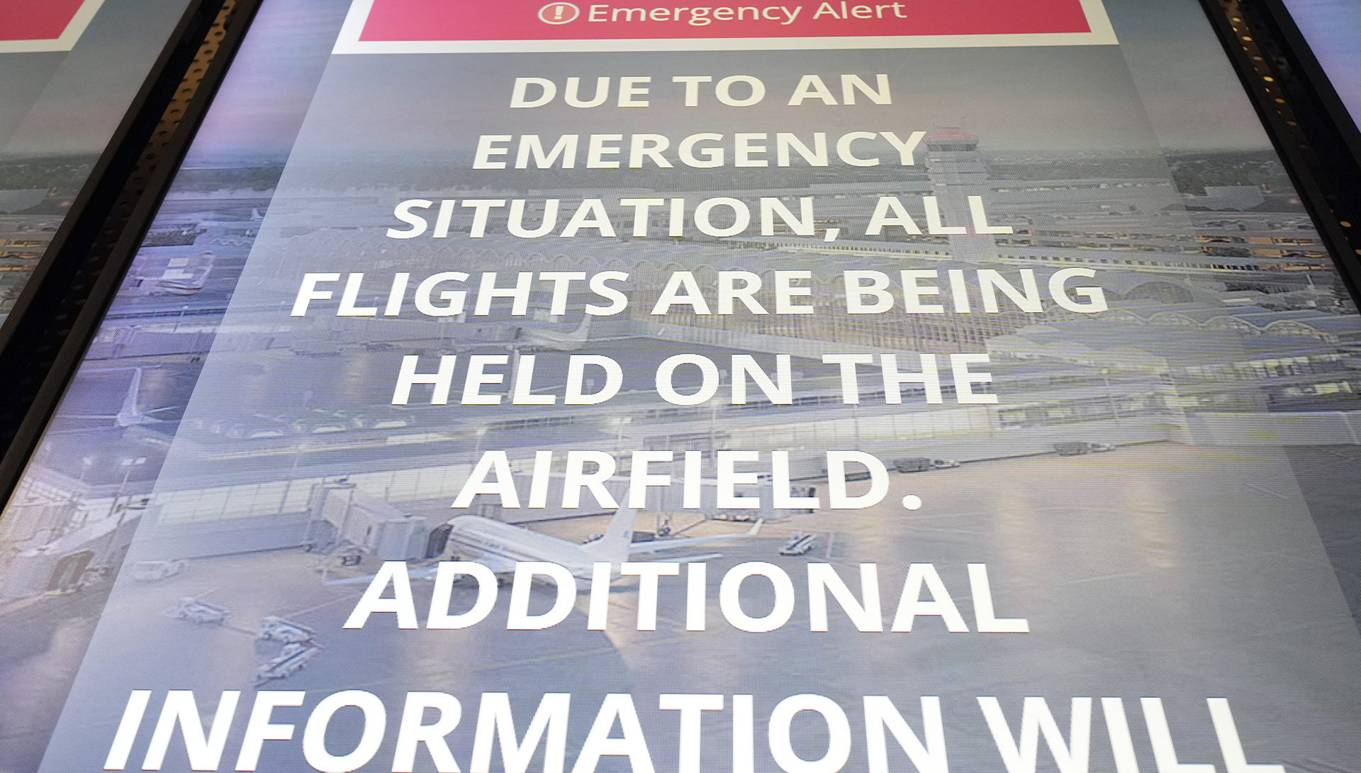 Ουάσιγκτον: Σύγκρουση αεροπλάνου με στρατιωτικό ελικόπτερο – Αναφορές για νεκρούς-8