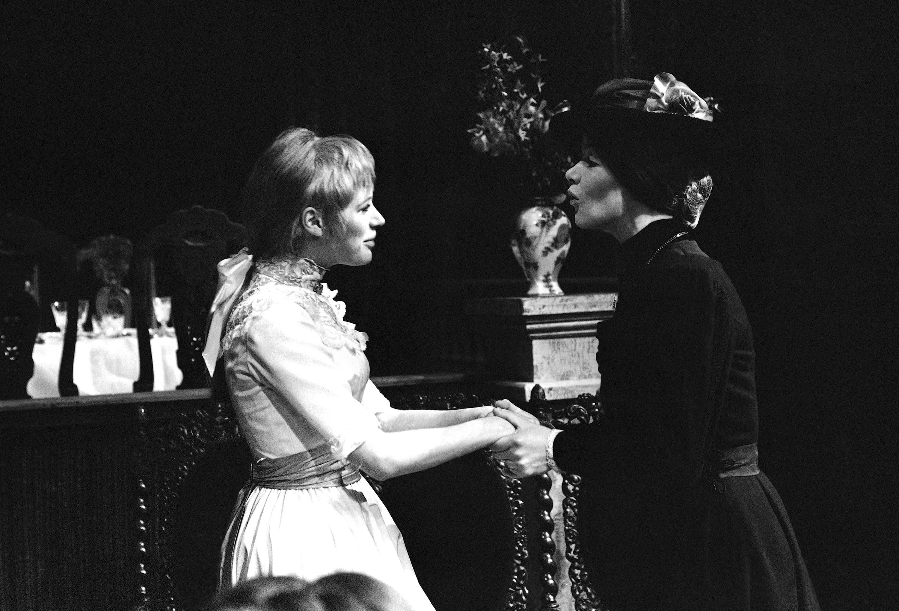 Η τραγουδίστρια Μαριάν Φέιθφουλ πέθανε σε ηλικία 78 ετών-2