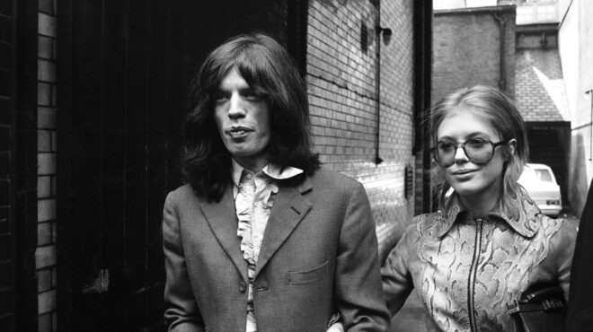 η-μάριαν-φέιθφουλ-δεν-ήταν-μόνο-το-κορ-563445667