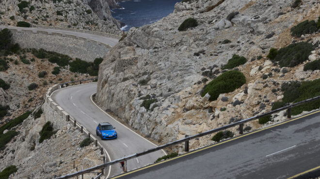 οδηγούμε-στο-παρίσι-το-alpine-a290-σήμερα-με-την-563400643