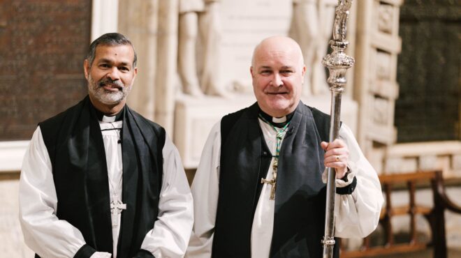 βρετανία-ο-επίσκοπος-του-λίβερπουλ-κα-563441302