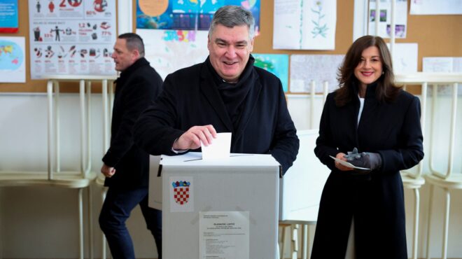 κροατία-φαβορί-ο-απερχόμενος-πρόεδρο-563413699