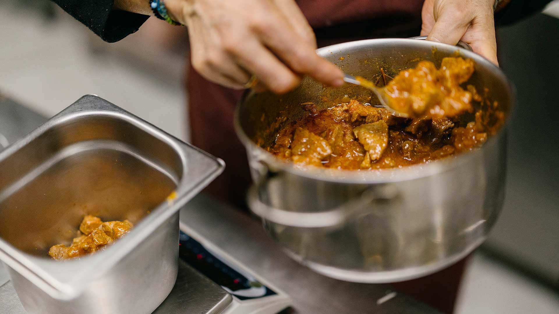 Τα μαγαζιά με την πιο «σπιτική» ατμόσφαιρα στην Αθήνα-3