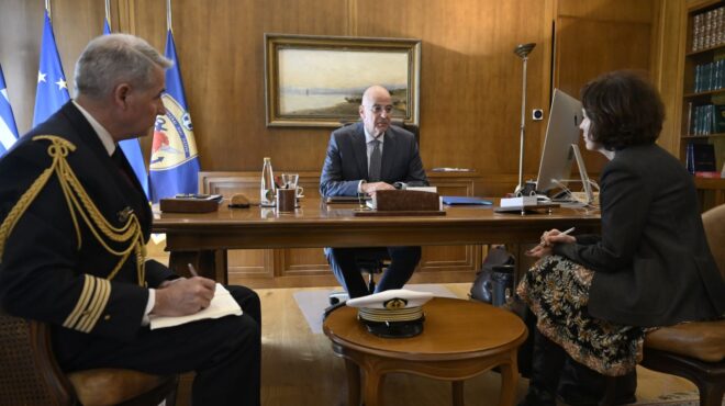 αθήνα-προς-παρίσι-είμαστε-αντίθετοι-σ-563441743