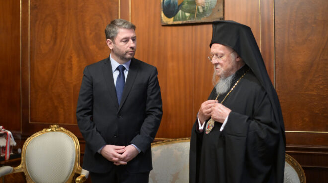 ν-ανδρουλάκης-συνάντηση-με-τον-οικουμ-563403811