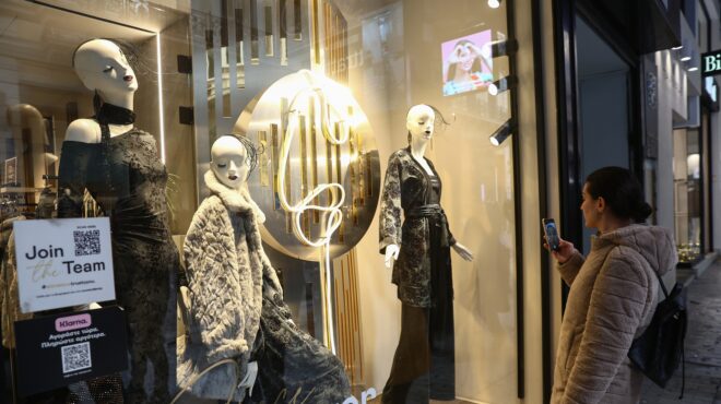 πότε-ανοίγουν-ξανά-καταστήματα-και-σο-563399116