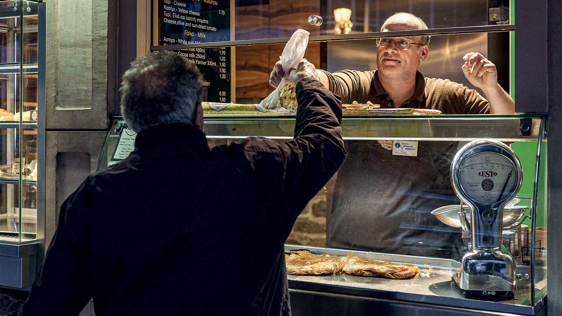 4 εμβληματικά ζαχαροπλαστεία της Καβάλας-2