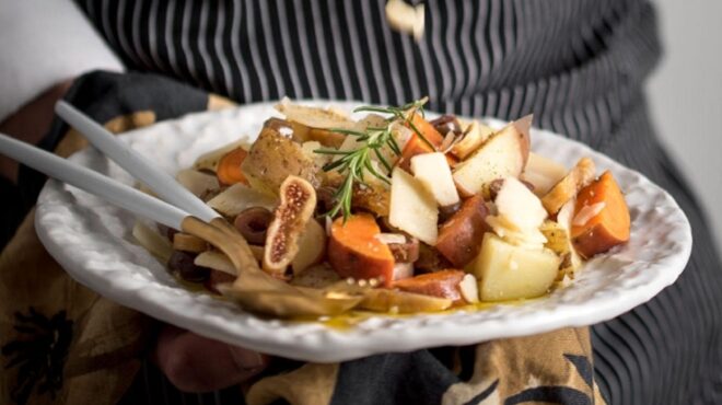 πατατοσαλάτα-πρωτοχρονιάτικη-563398741