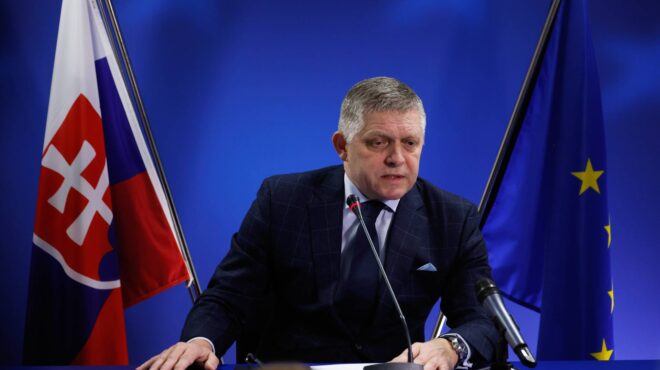 σλοβακία-ο-πρωθυπουργός-θέτει-θέμα-αν-563399680