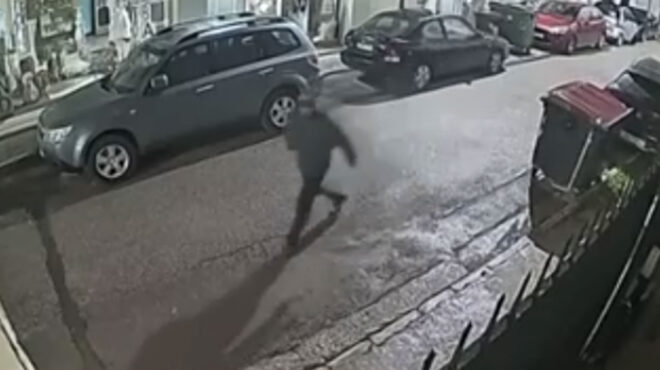 επιδειξίας-στο-περιστέρι-την-περίμε-563438596