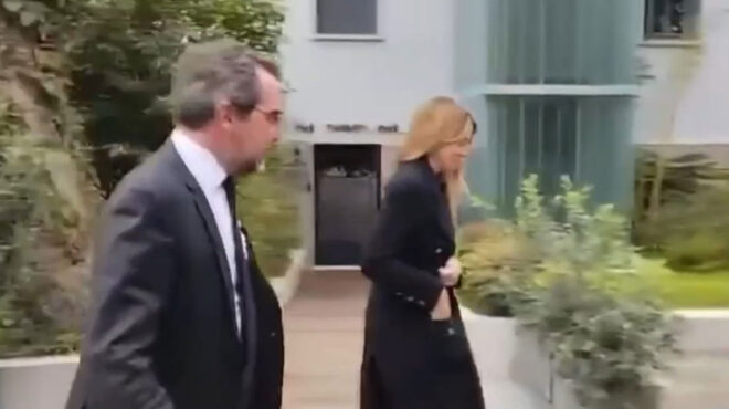 παντρεύονται-ο-νικόλαος-ντε-γκρες-και-563442448