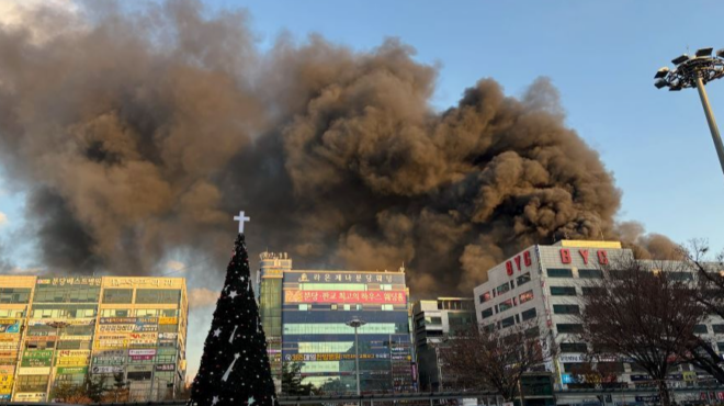 νότια-κορέα-φωτιά-σε-πολυώροφο-κτίριο-563400592