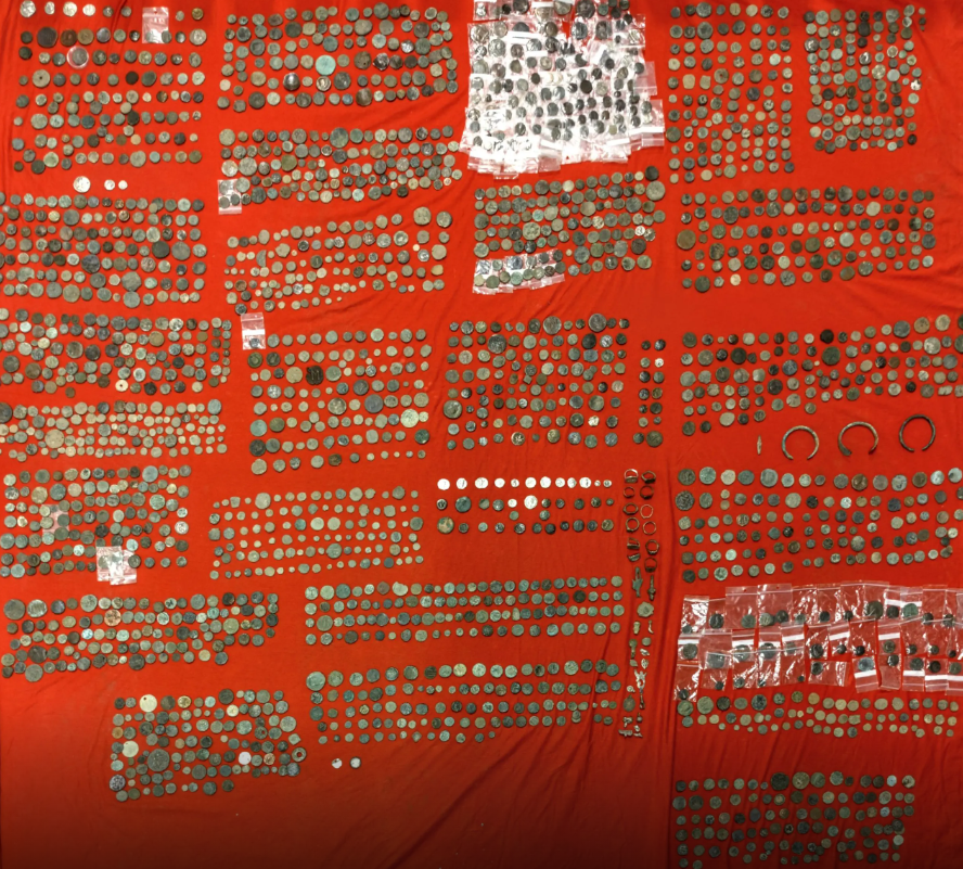 Θεσσαλονίκη: Συνελήφθη 34χρονος με μεγάλο αριθμό αρχαίων αντικειμένων στην κατοχή του-1