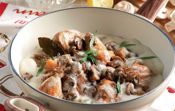 κοτόπουλο-φρικασέ-με-σελινόριζα-και-μ-563414518