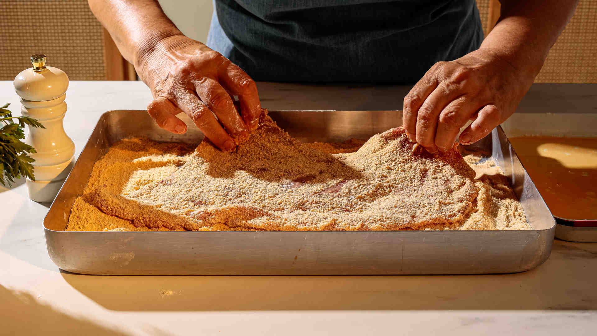 Πανέ: 20 συνταγές για τραγανές, χρυσαφένιες και ζουμερές κρεατομπουκιές-2