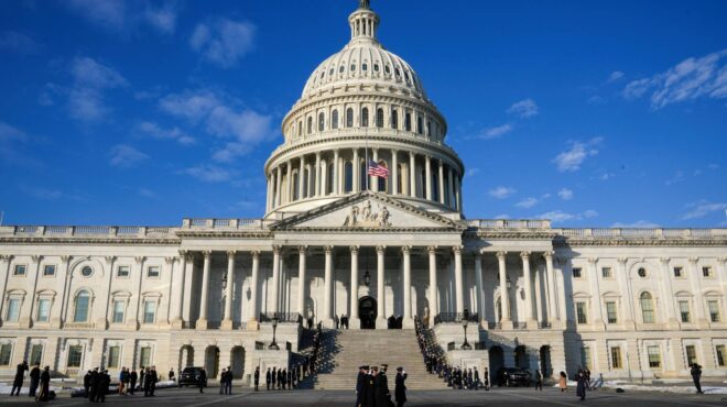 ντόναλντ-τραμπ-σε-κλειστό-χώρο-η-ορκωμ-563422585