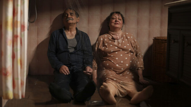 απροσδόκητος-έρωτας-μέσα-σε-θεοκρατι-563413237