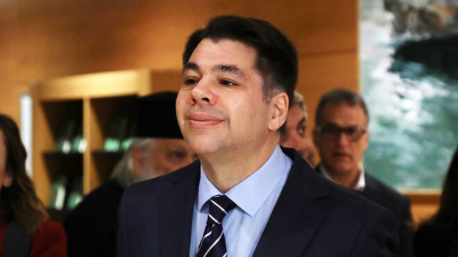 εντός-και-εκτός-ο-τζορτζ-φεύγει-η-κίμπ-563424541